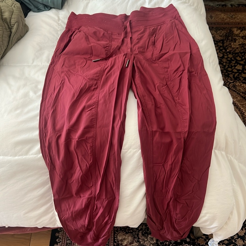 Lululemon dance studio jogger (size 10)